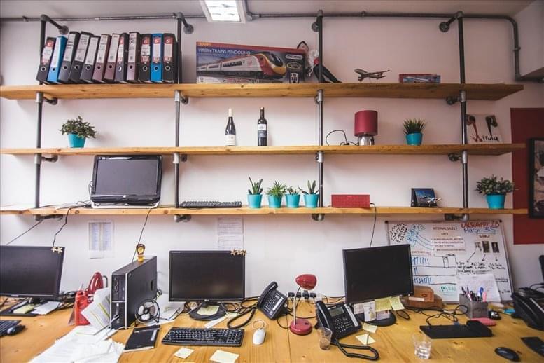 Oval Office Limited image 5