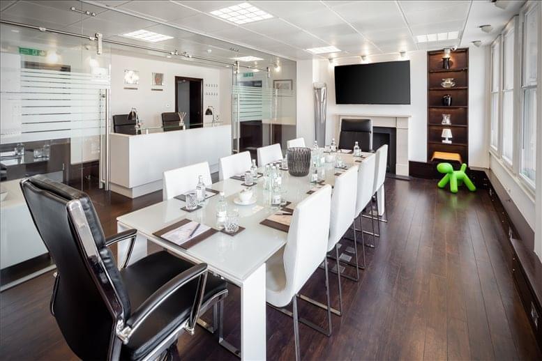 Piccadilly Mailbox image 5