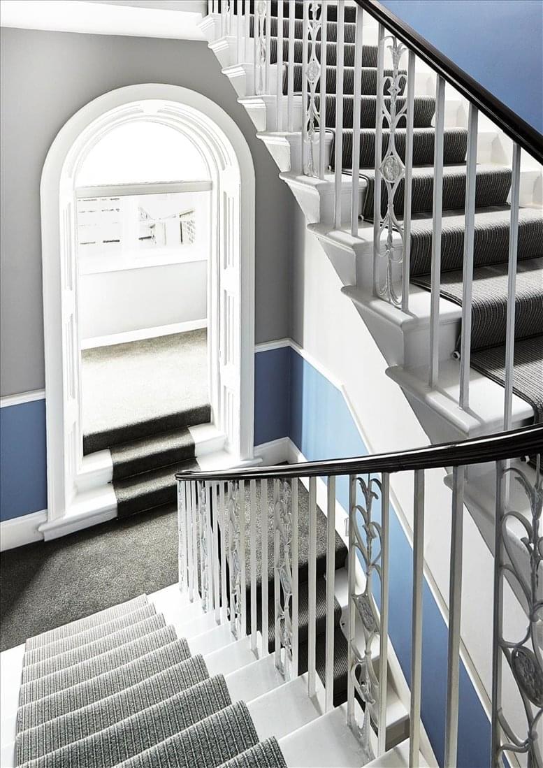 Podium Space image 4