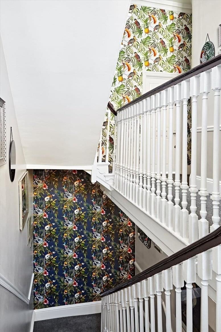 Podium Space image 4