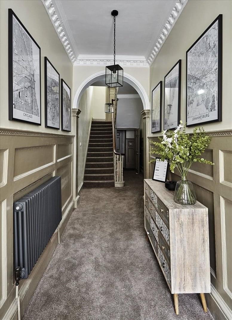 Podium Space image 5