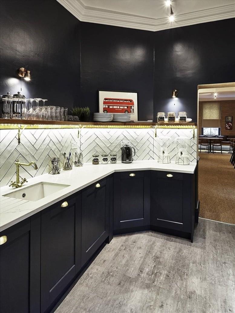 Podium Space image 4