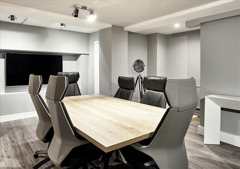 Podium Space image 4