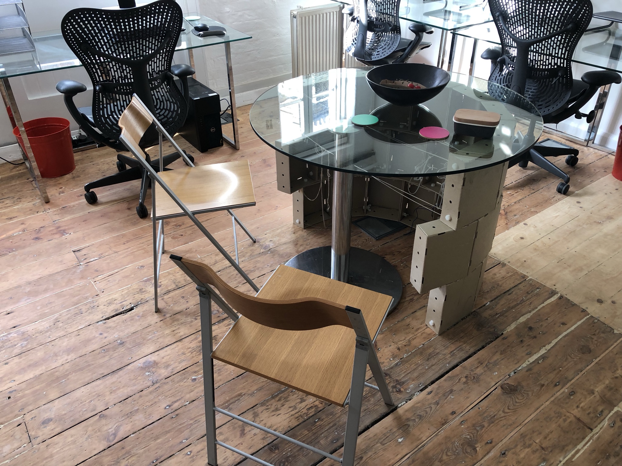 8a Peacock Yard image 4