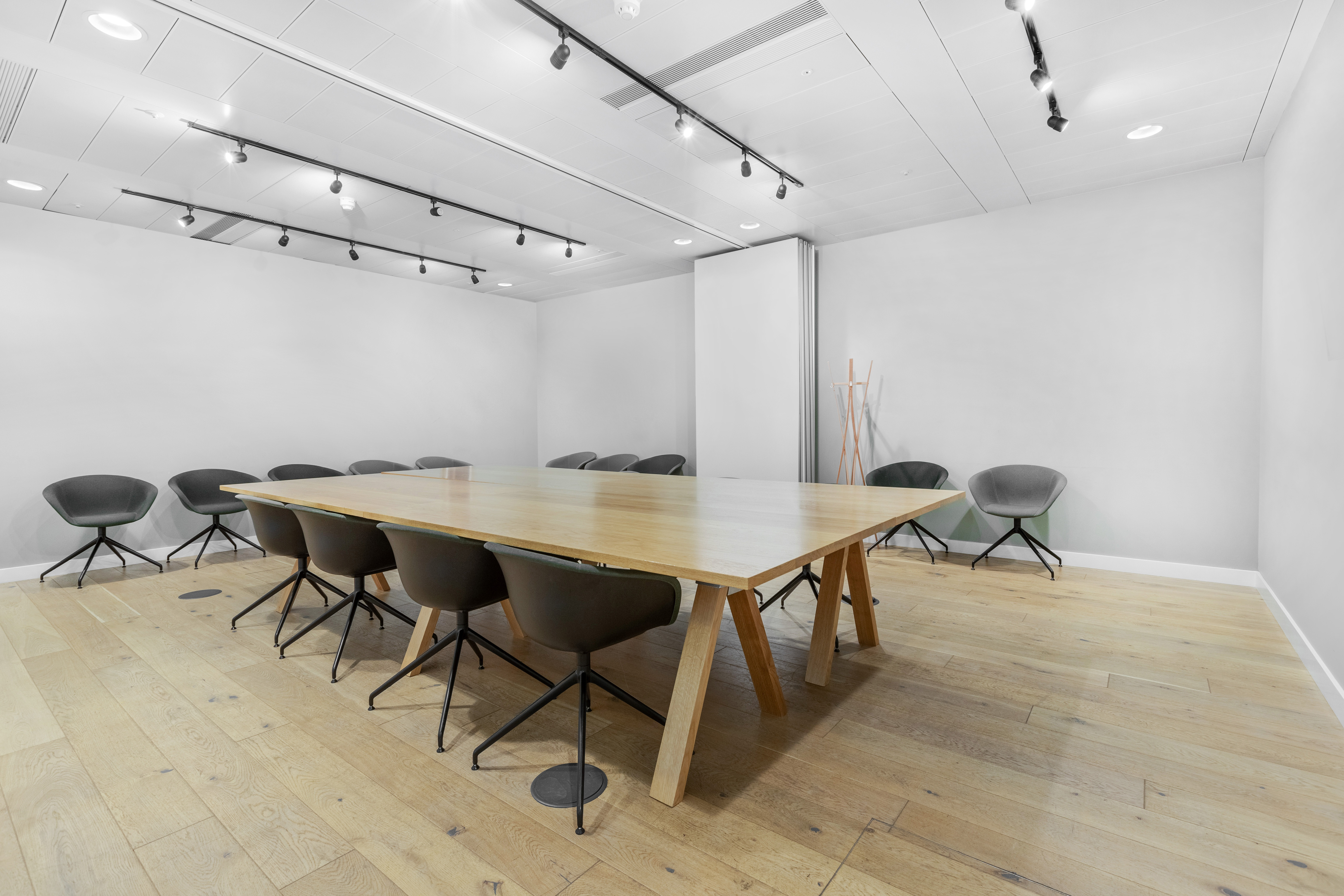 Central Working - London, White City image 4