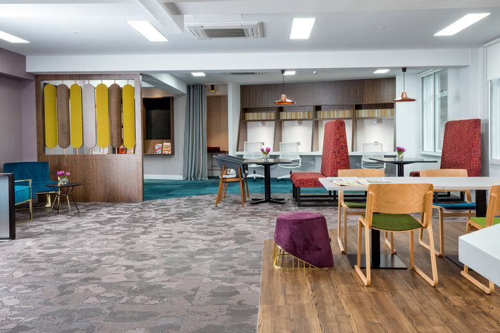 Club Desk at Landmark - Fenchurch St image 4