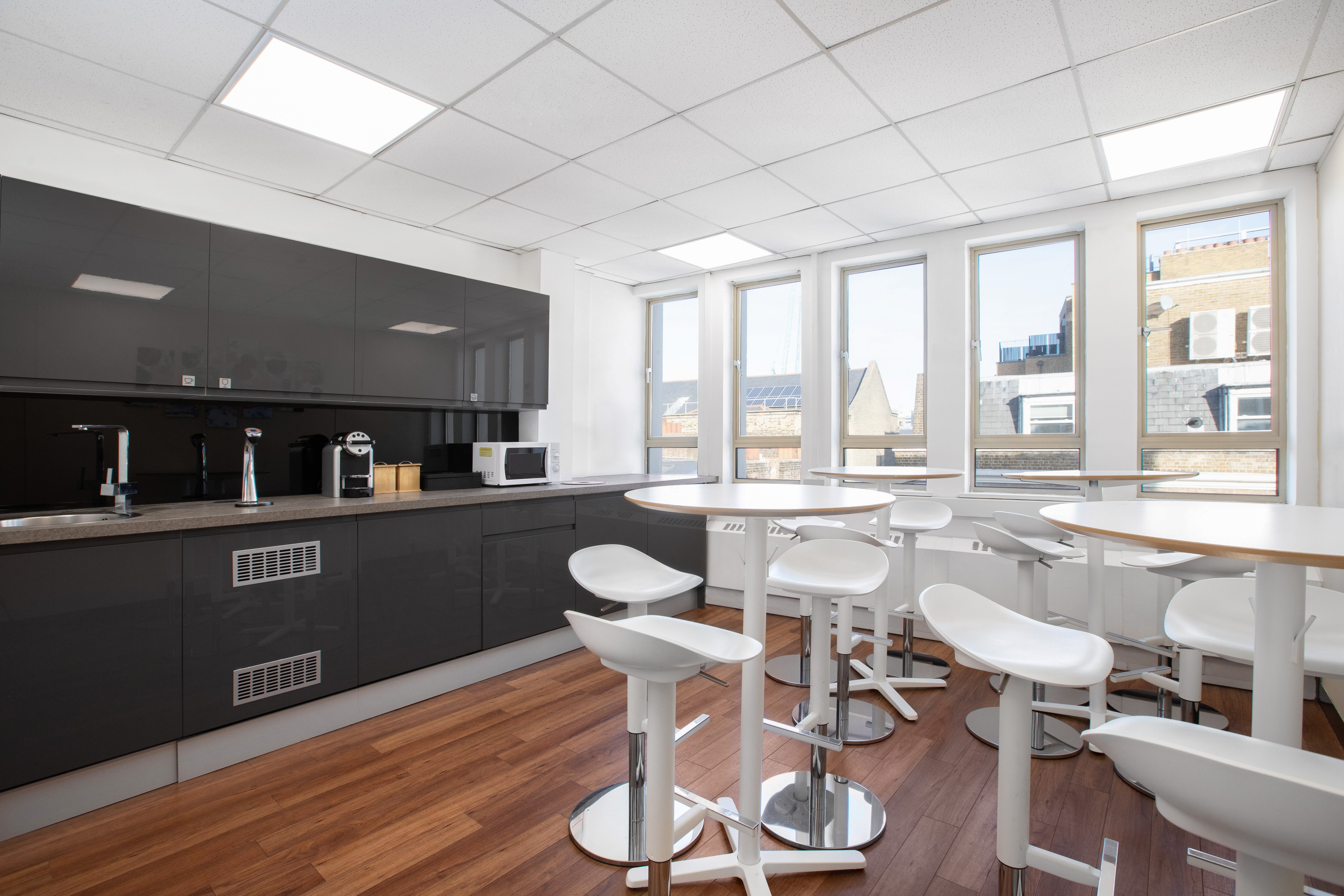 HQ - London, Borough High Street image 5