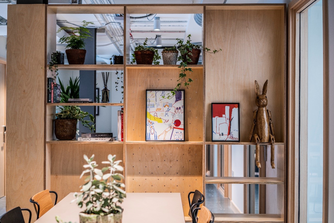 Huguenot Place image 2