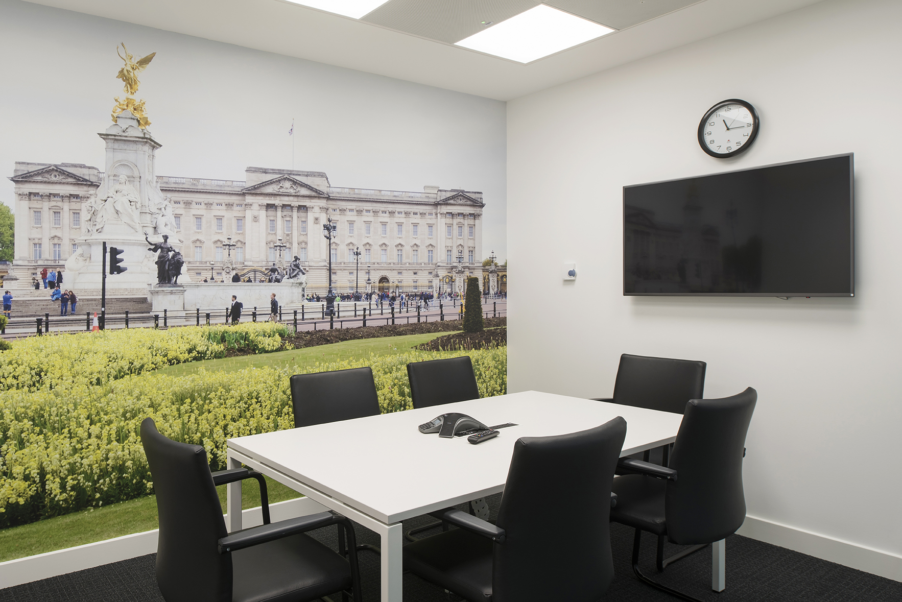 Regus Express - Heathrow, Terminal 2 image 3