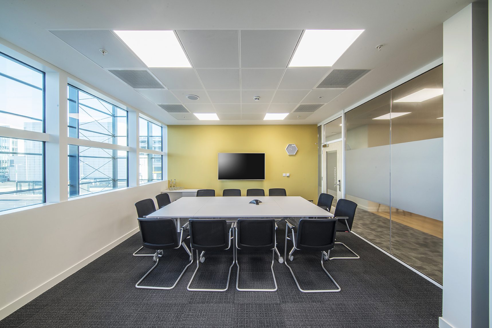 Regus Express - Heathrow, Terminal 3 image 5