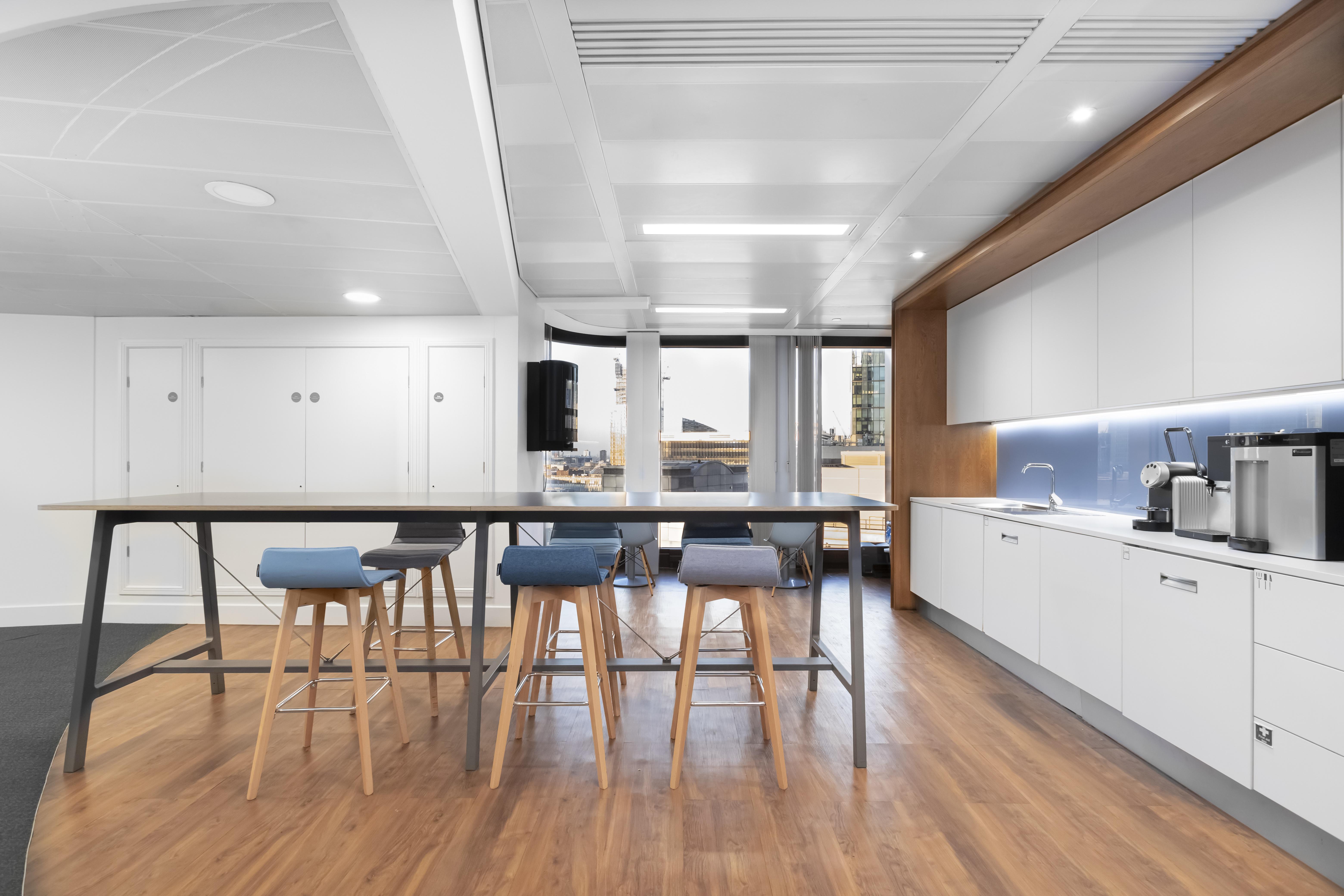 Signature by Regus - London Tower 42 image 5