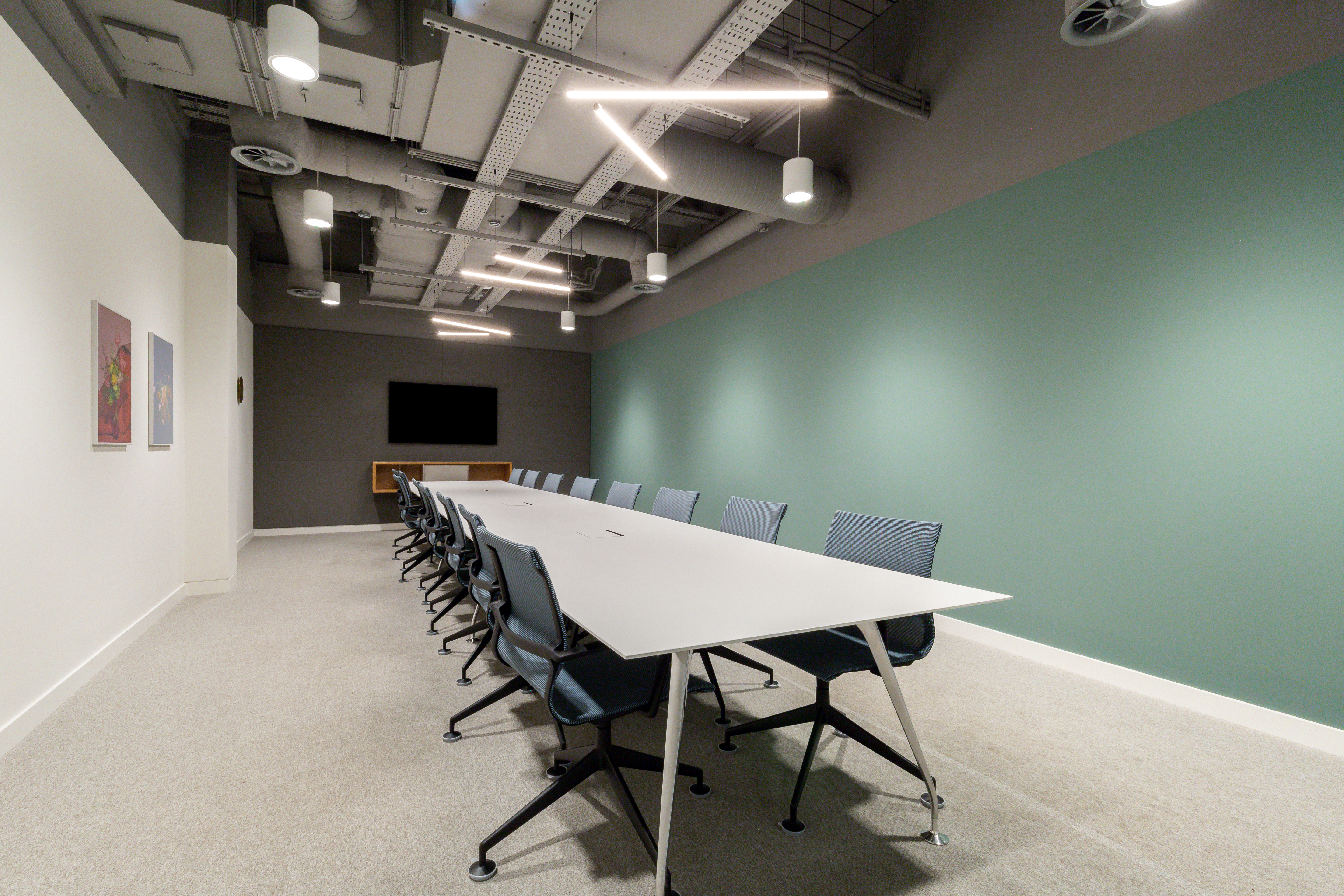 Spaces - London, Spaces Heathrow Airport image 3