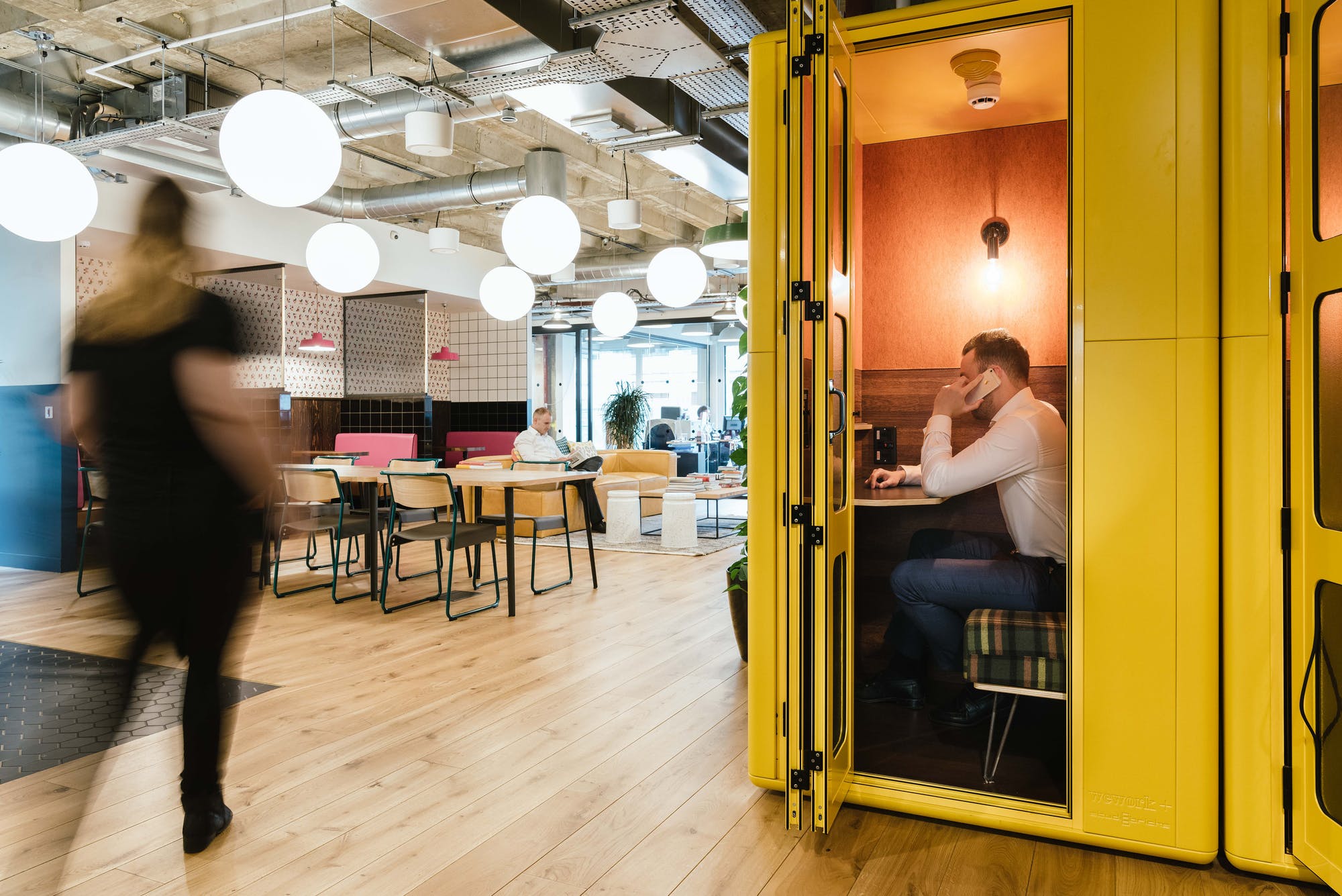 WeWork 33 Queen St image 3