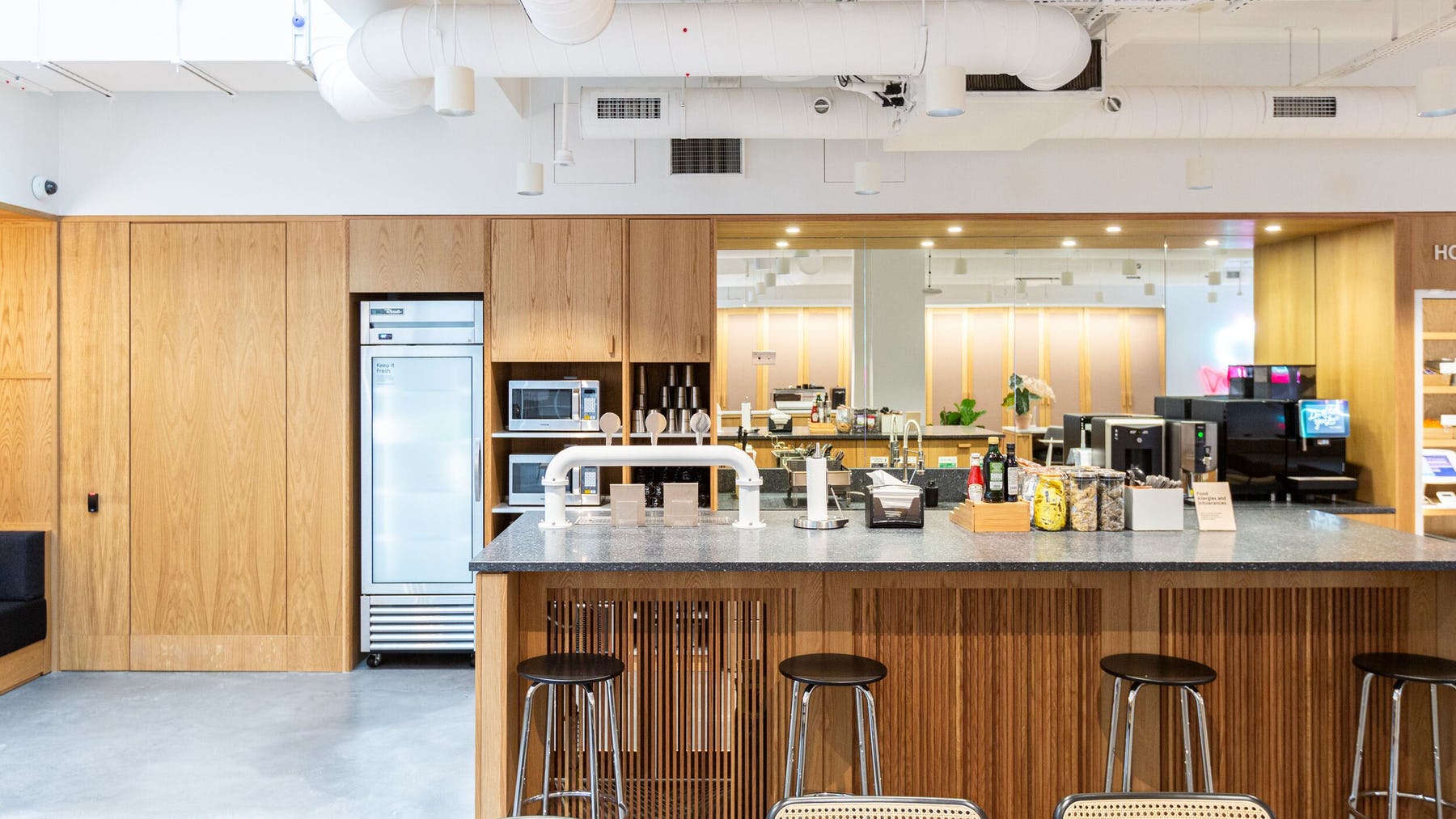 WeWork 8-14 Meard Street image 4