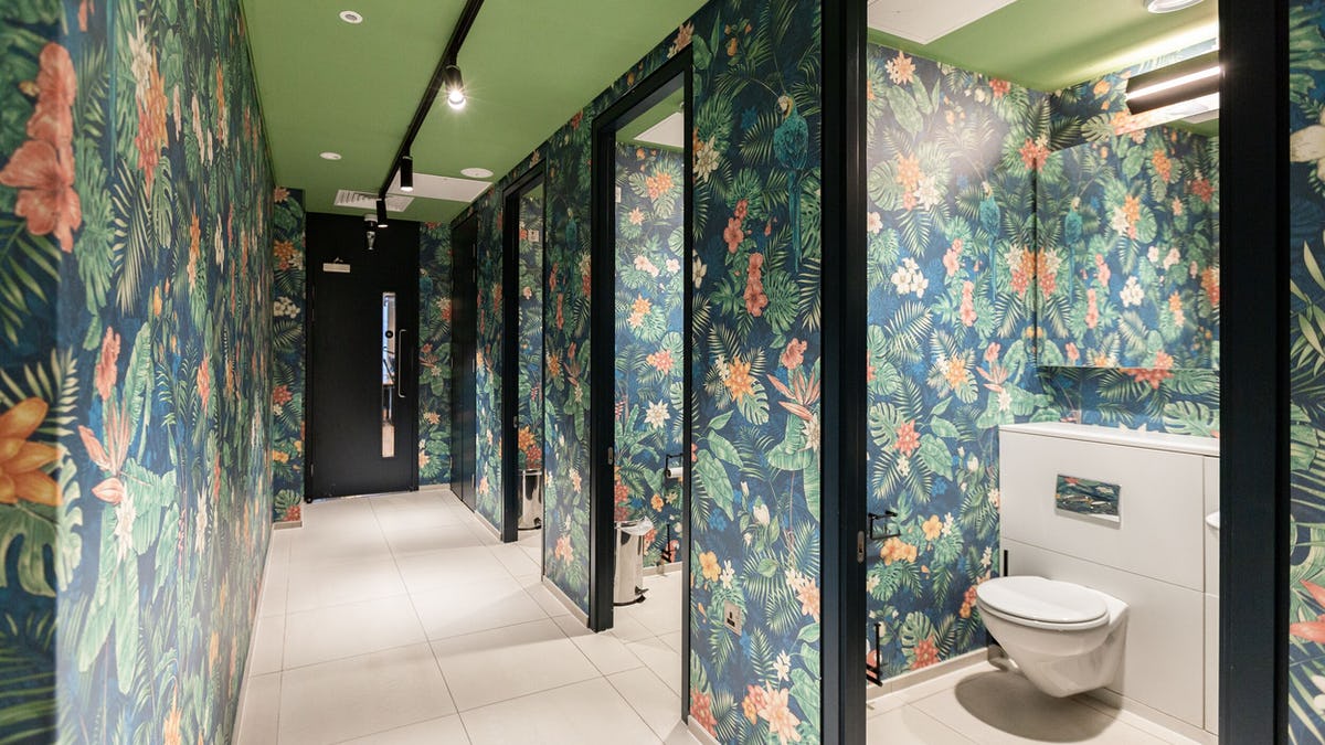 WeWork Linen Court image 5