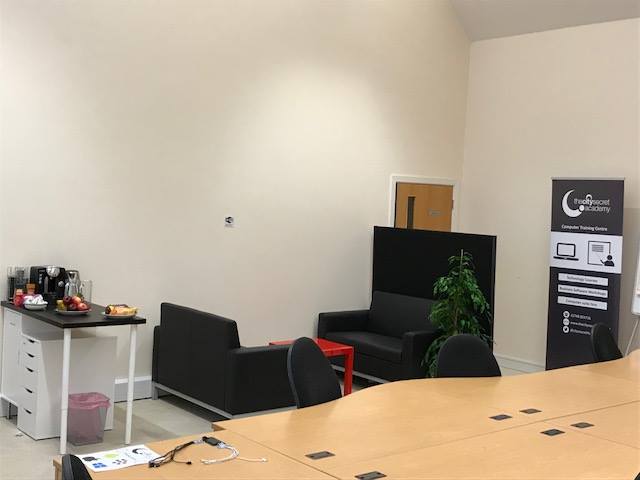 work + meet + play image 2