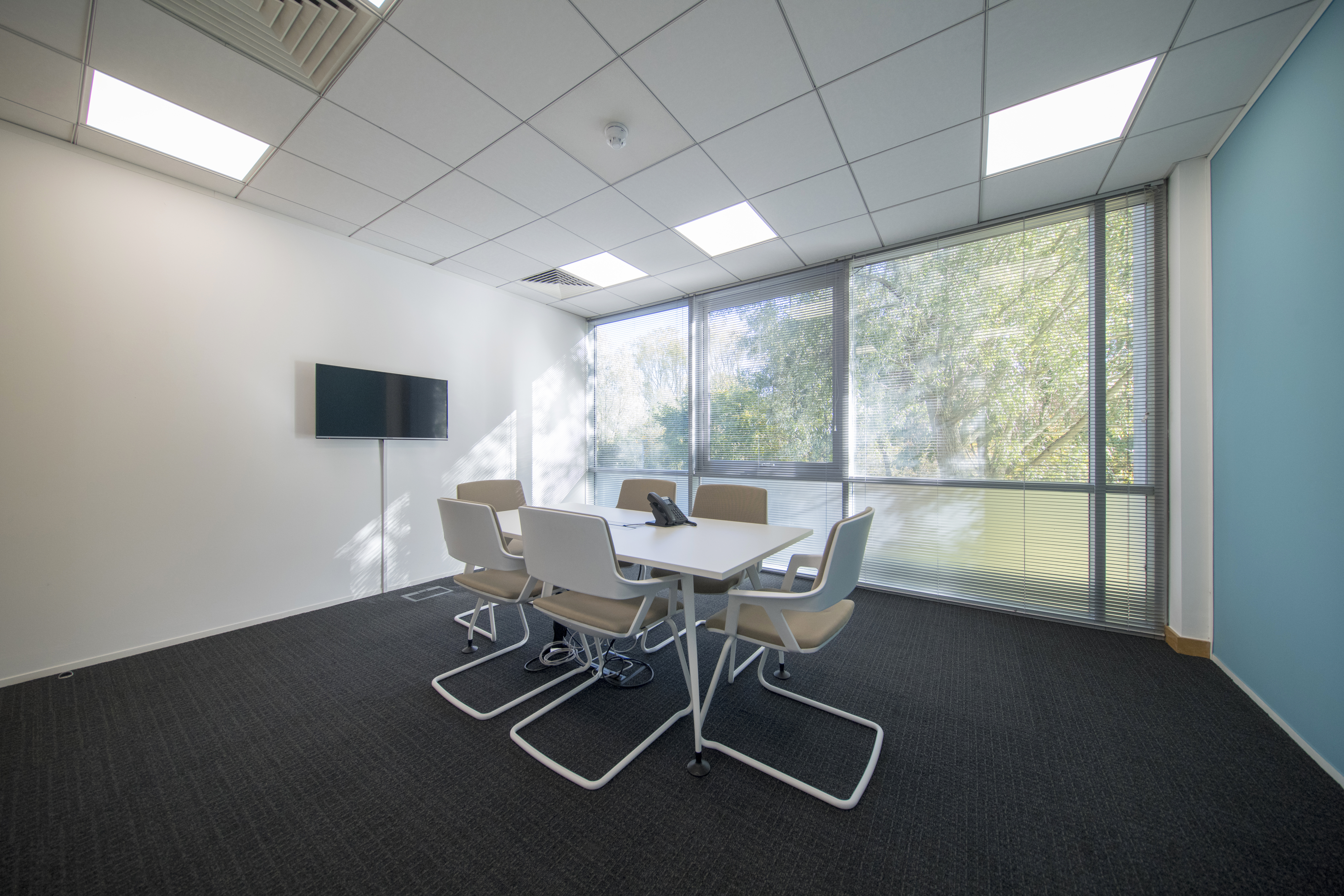 Regus - Milton Keynes Atterbury Lakes image 5