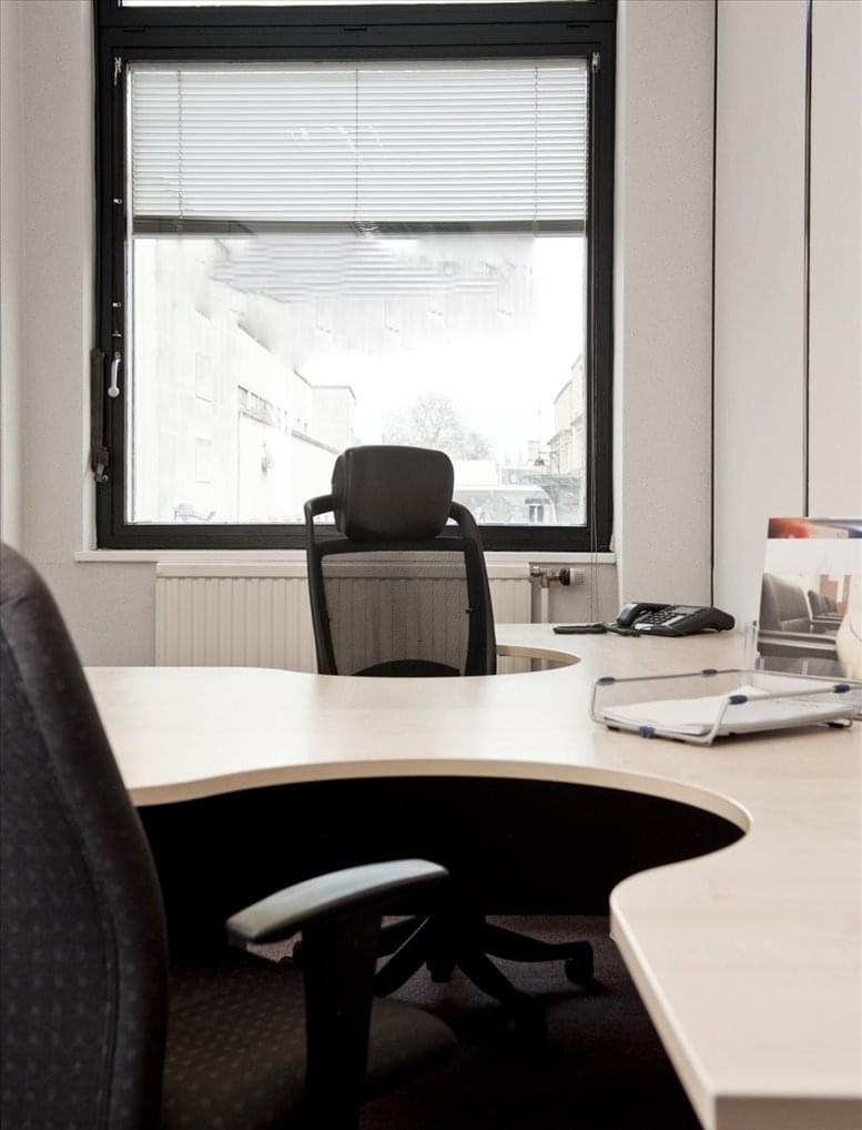 Podium Space image 5