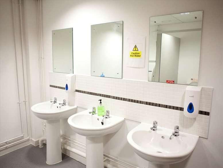 Recycling Lives image 3