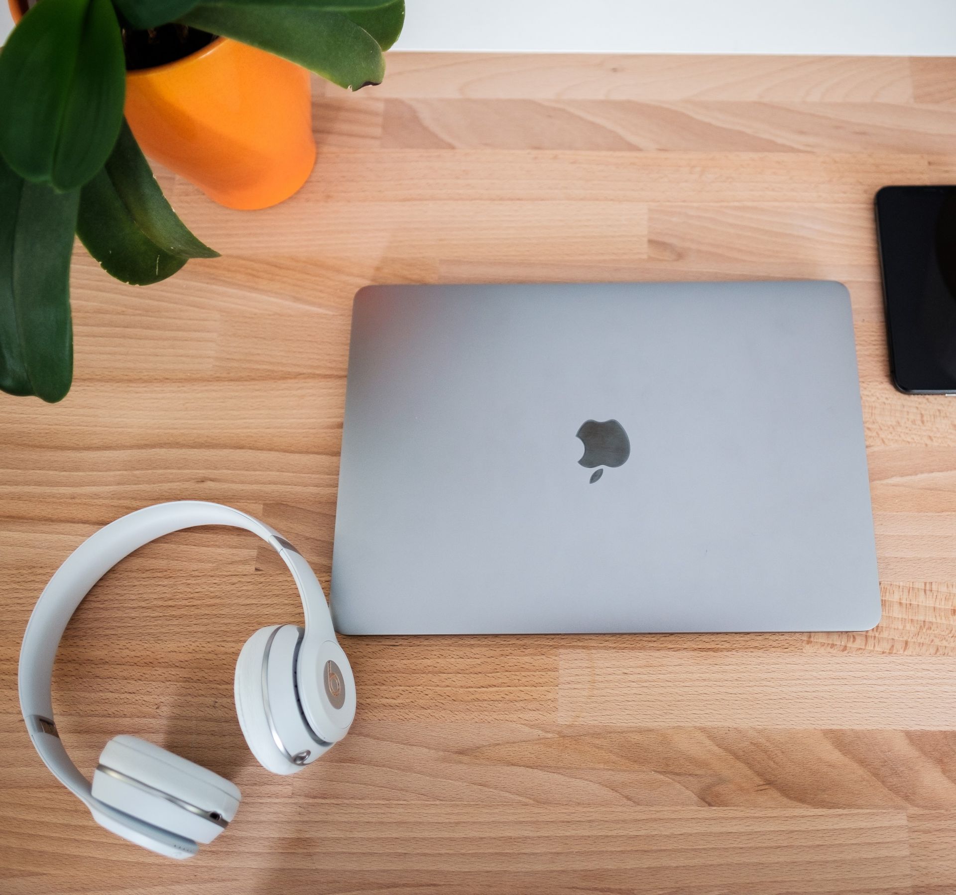 DeskDotSpace image 2