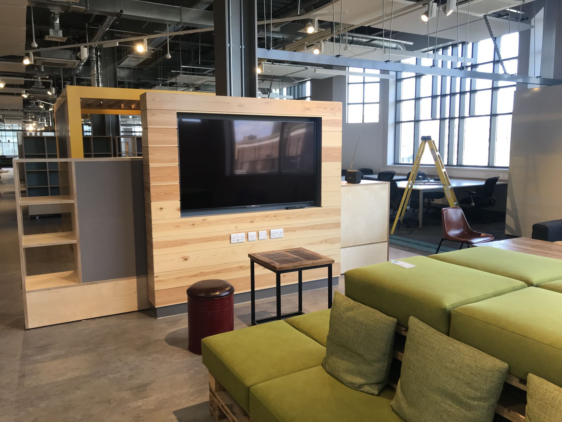 Network Eagle Lab, Southampton Book Online Coworker