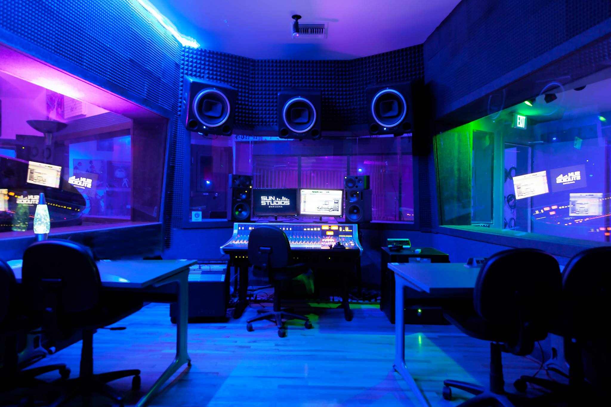 On the Lot at Arizona Studios image 5