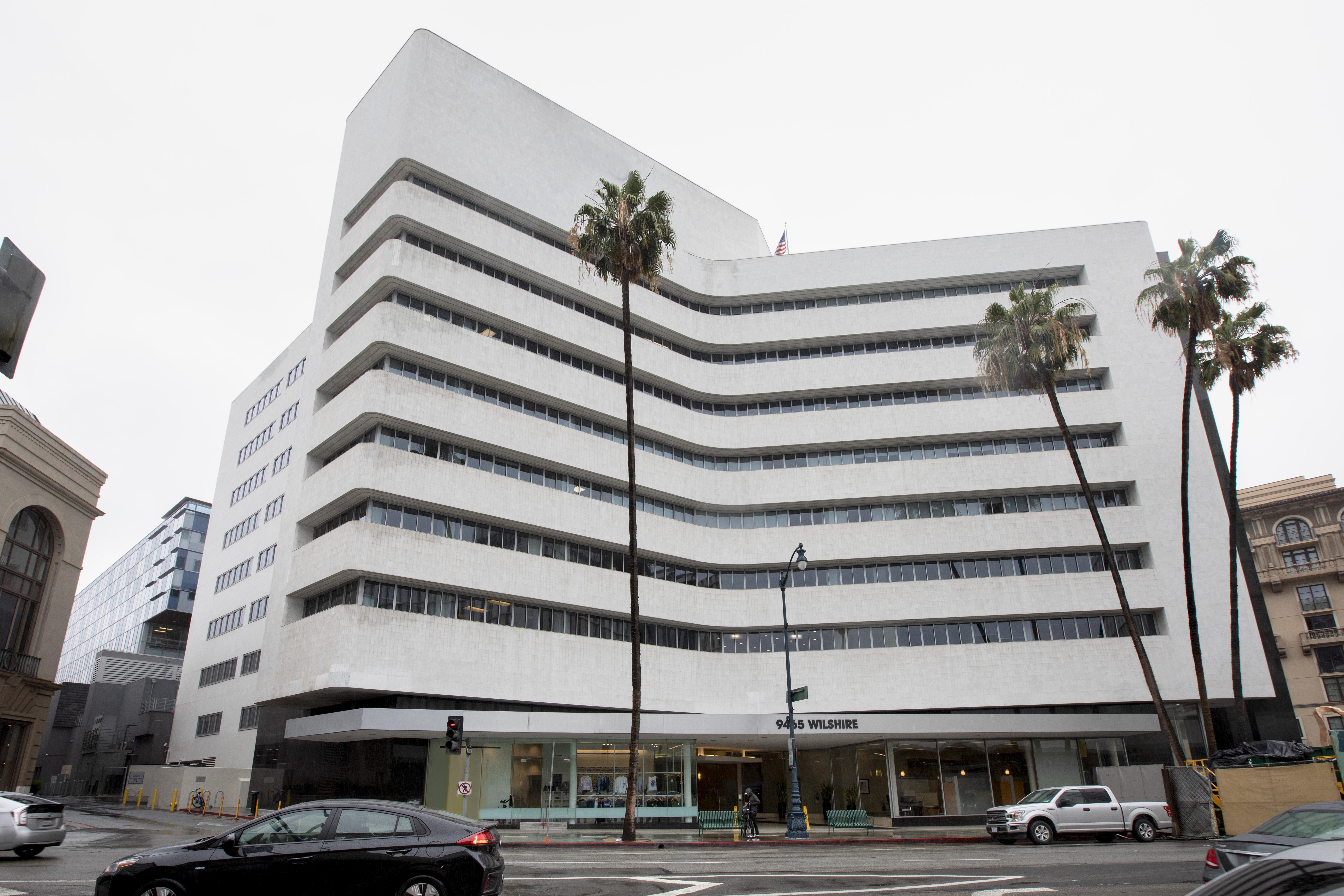 Regus - California, Beverly Hills - Wilshire Beverly image 4