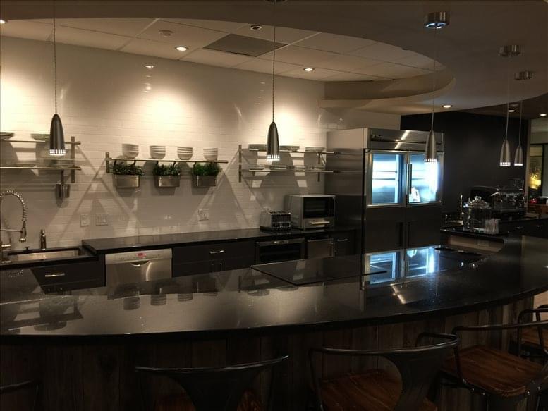 580 Executive Center image 4