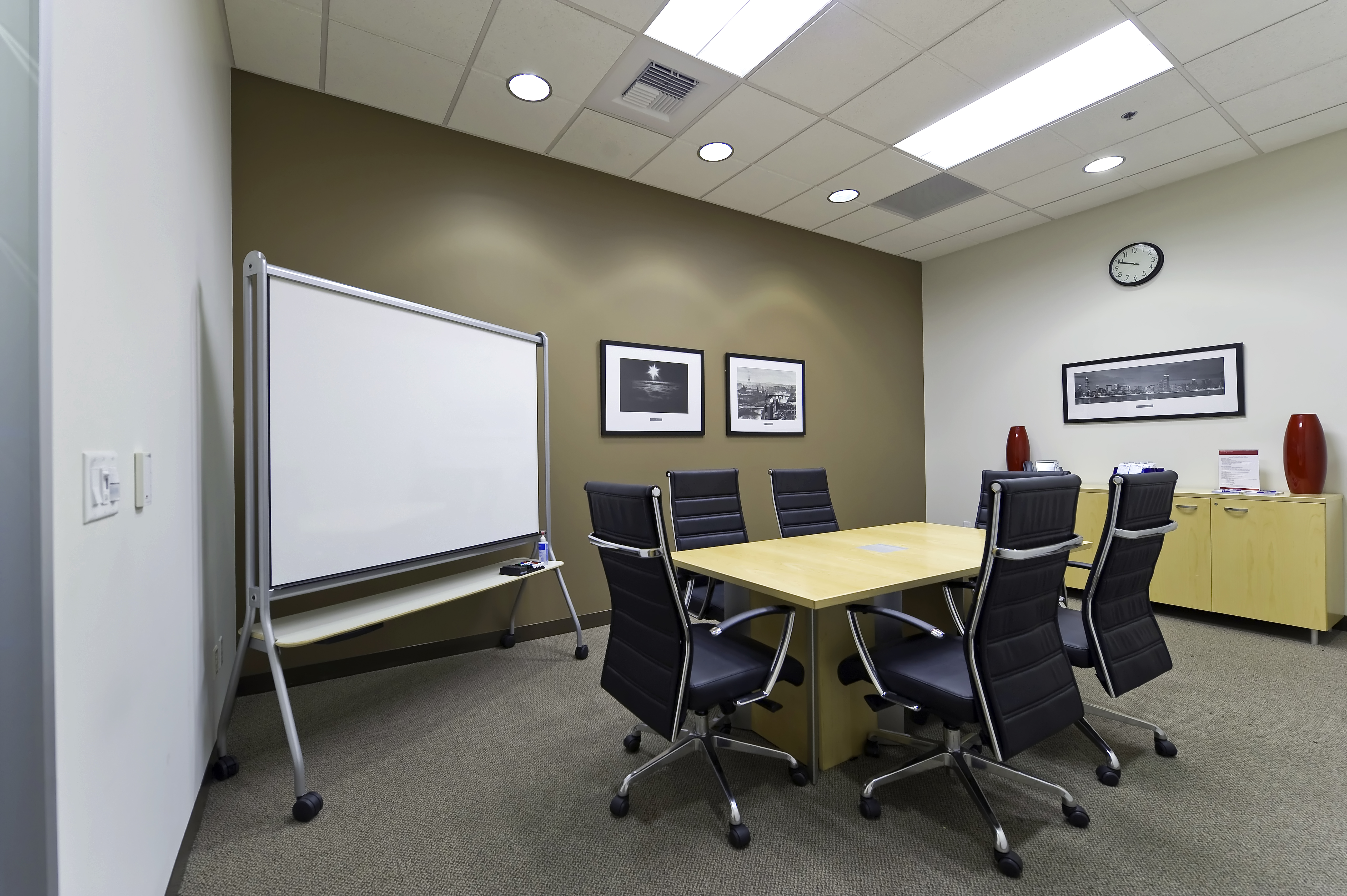 Regus - California, Sacramento - Elk Grove image 2