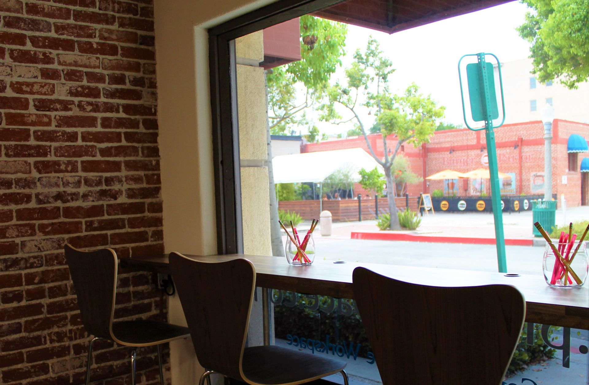 Pro Desk Space image 4