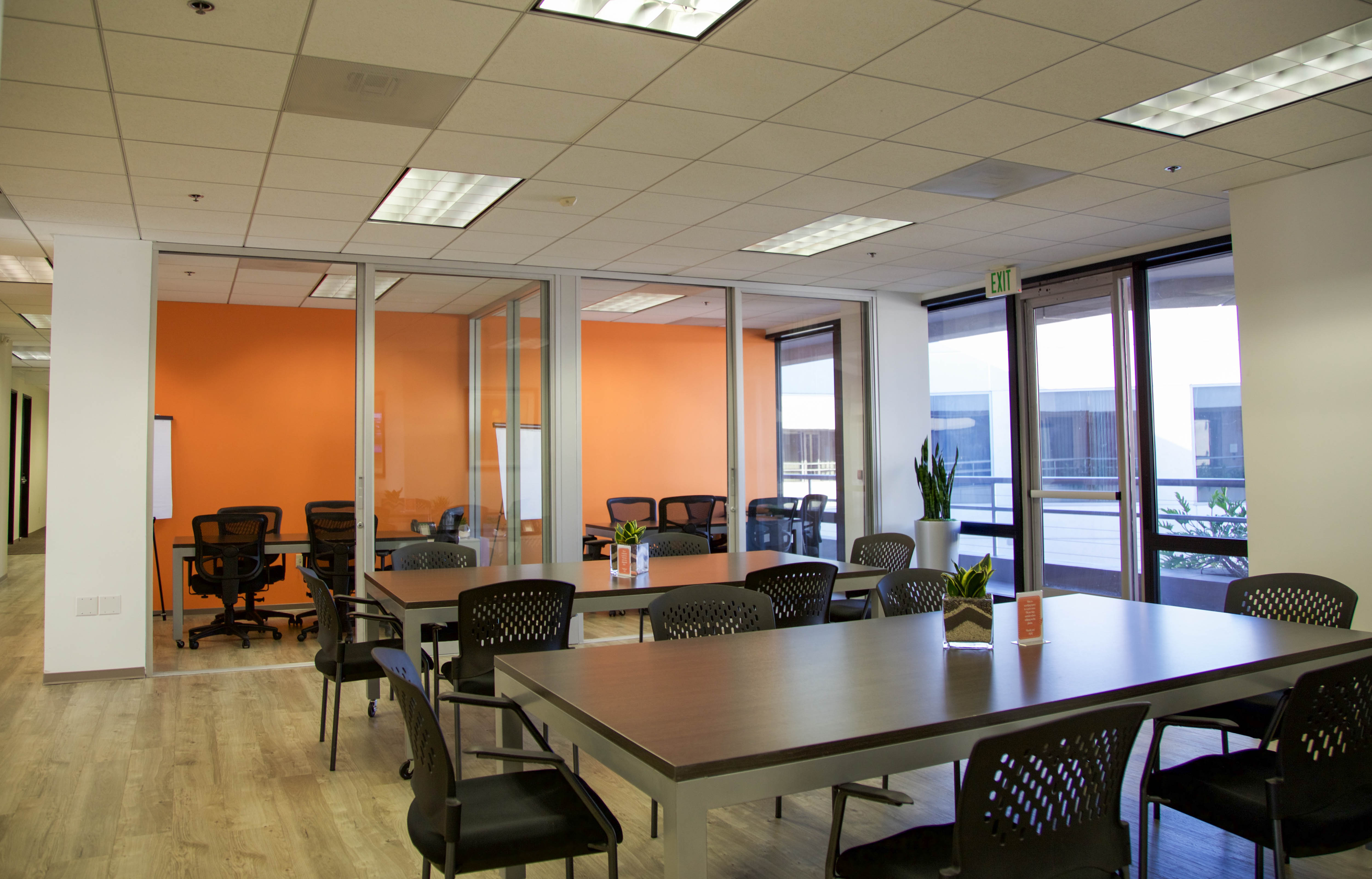 Premier Workspaces - Palm Court image 4