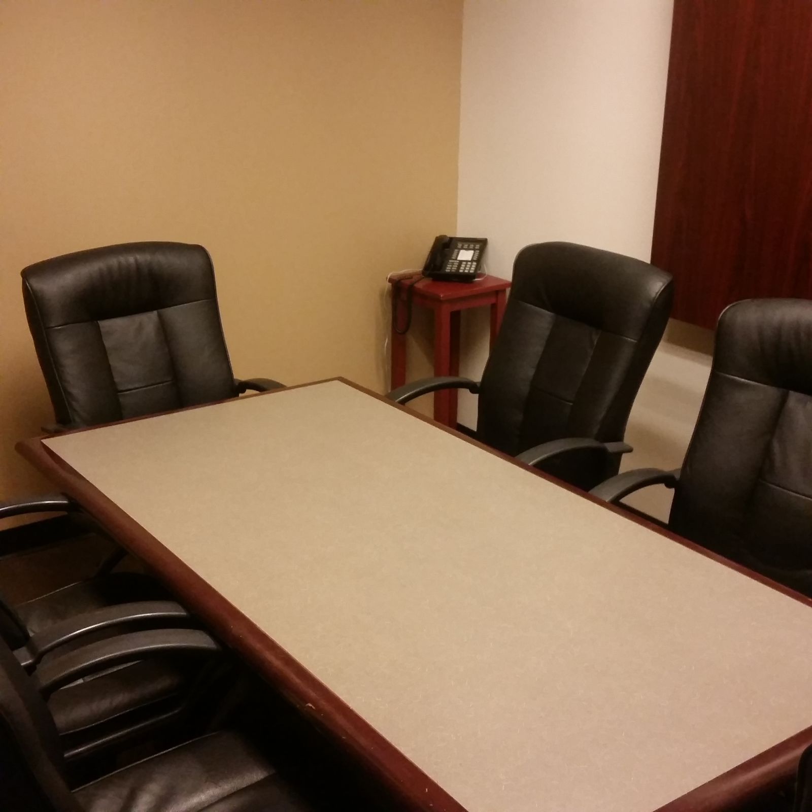 Premier Workspaces - Wells Fargo Tower image 4