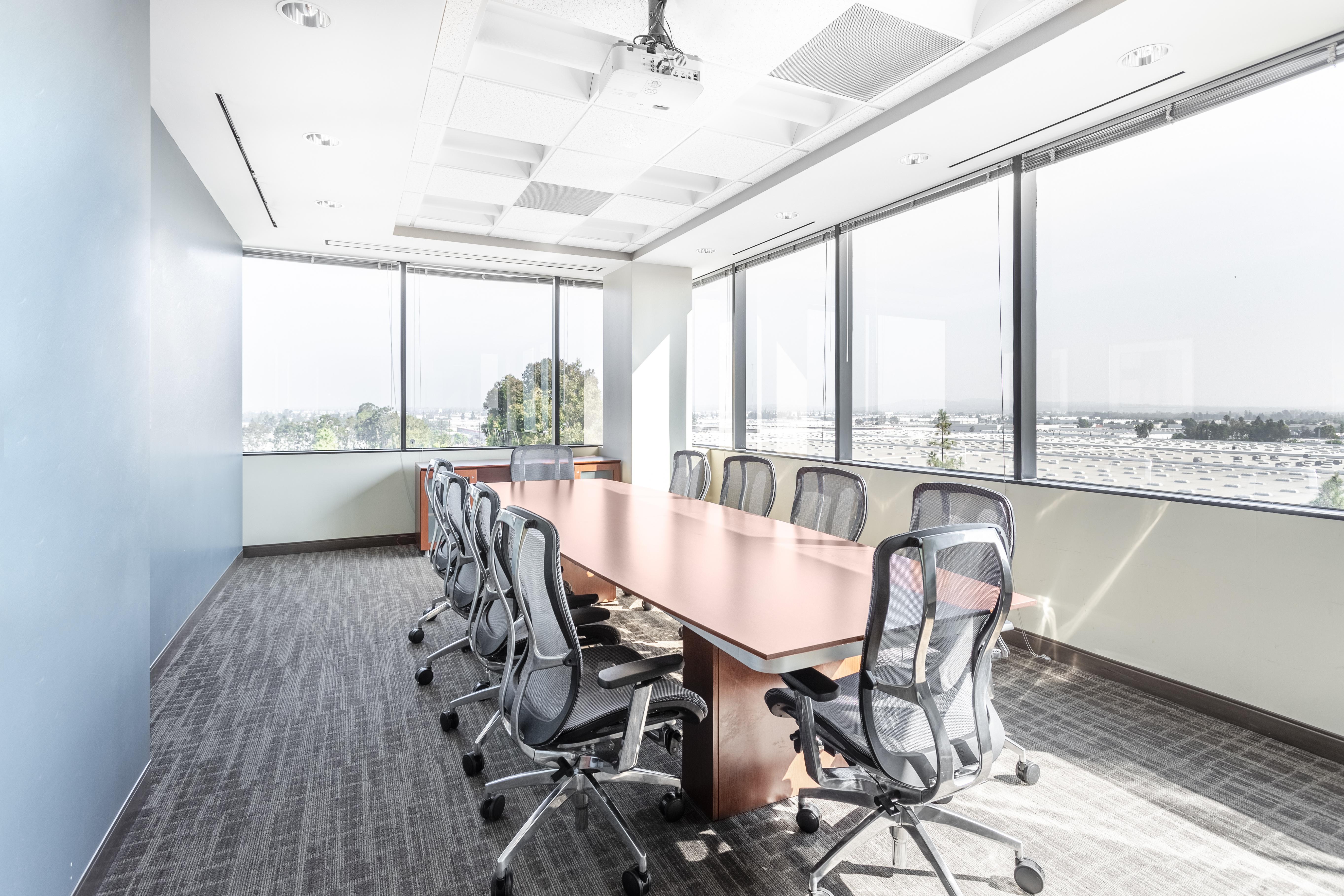 Regus - California, La Palma - Centerpointe image 4