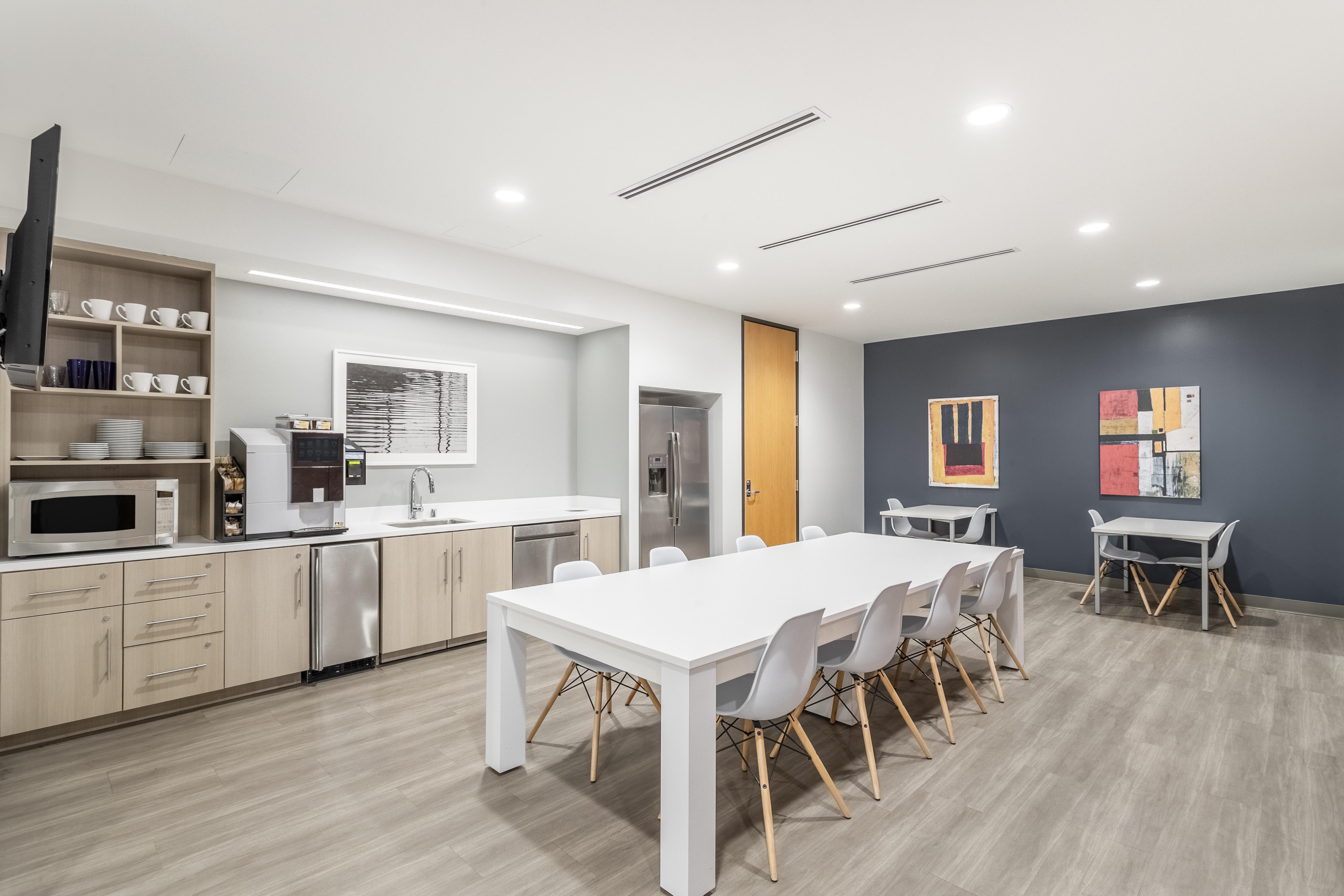 Regus - California, Laguna Hills - Carlota Plaza image 5