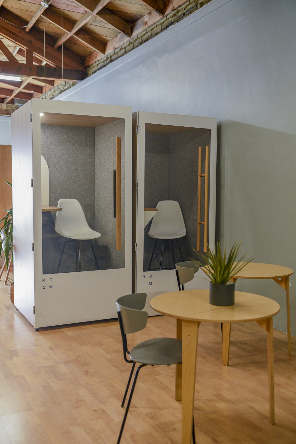 BIG AND TINY image 2