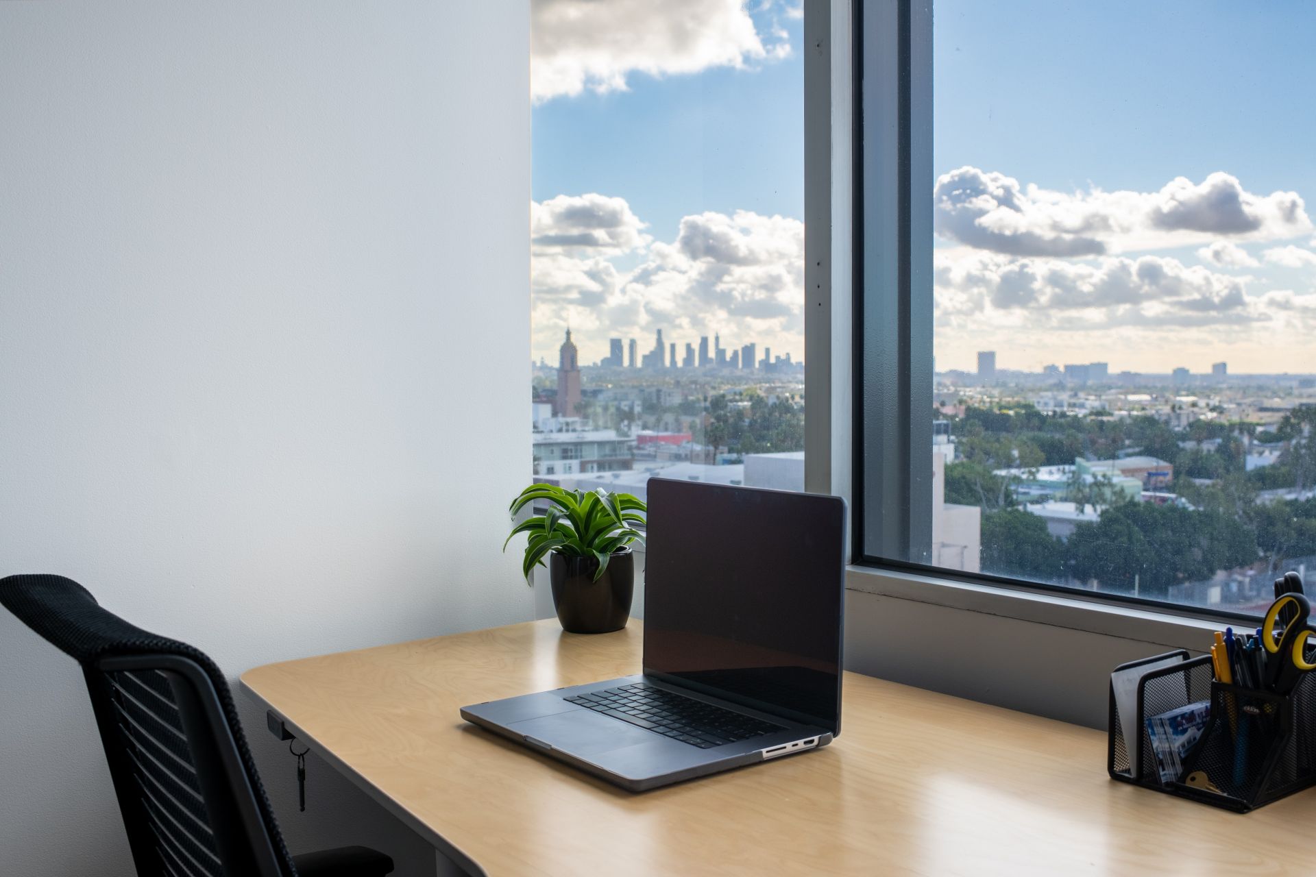 iBase Spaces Hollywood image 4