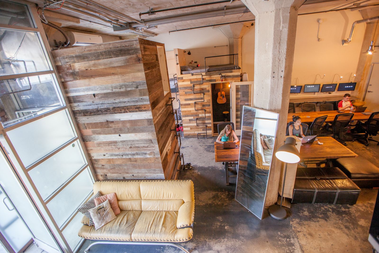 PodShare Hollywood/Vine image 2