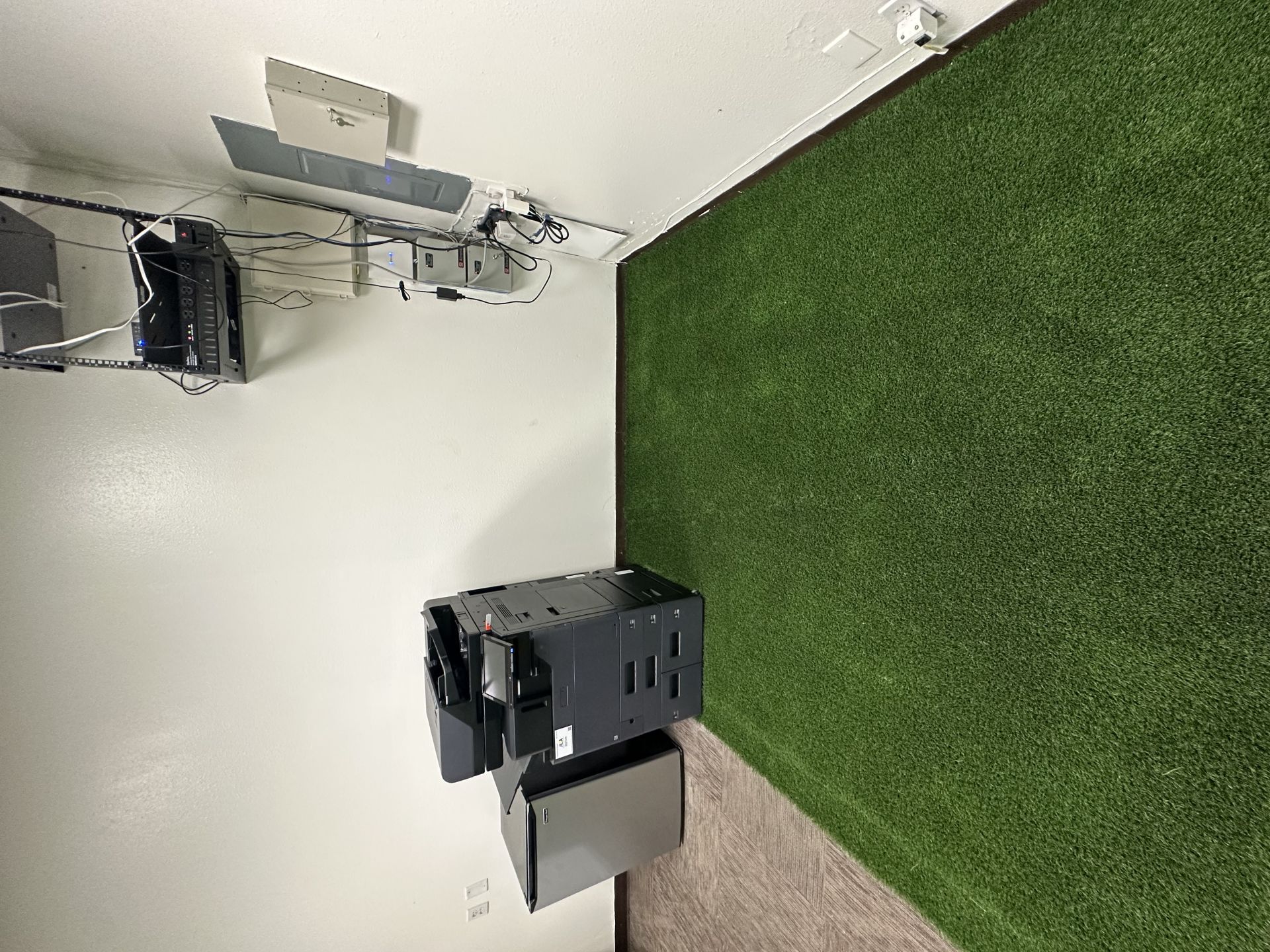 Wilderness Retreat Workstation Center image 5