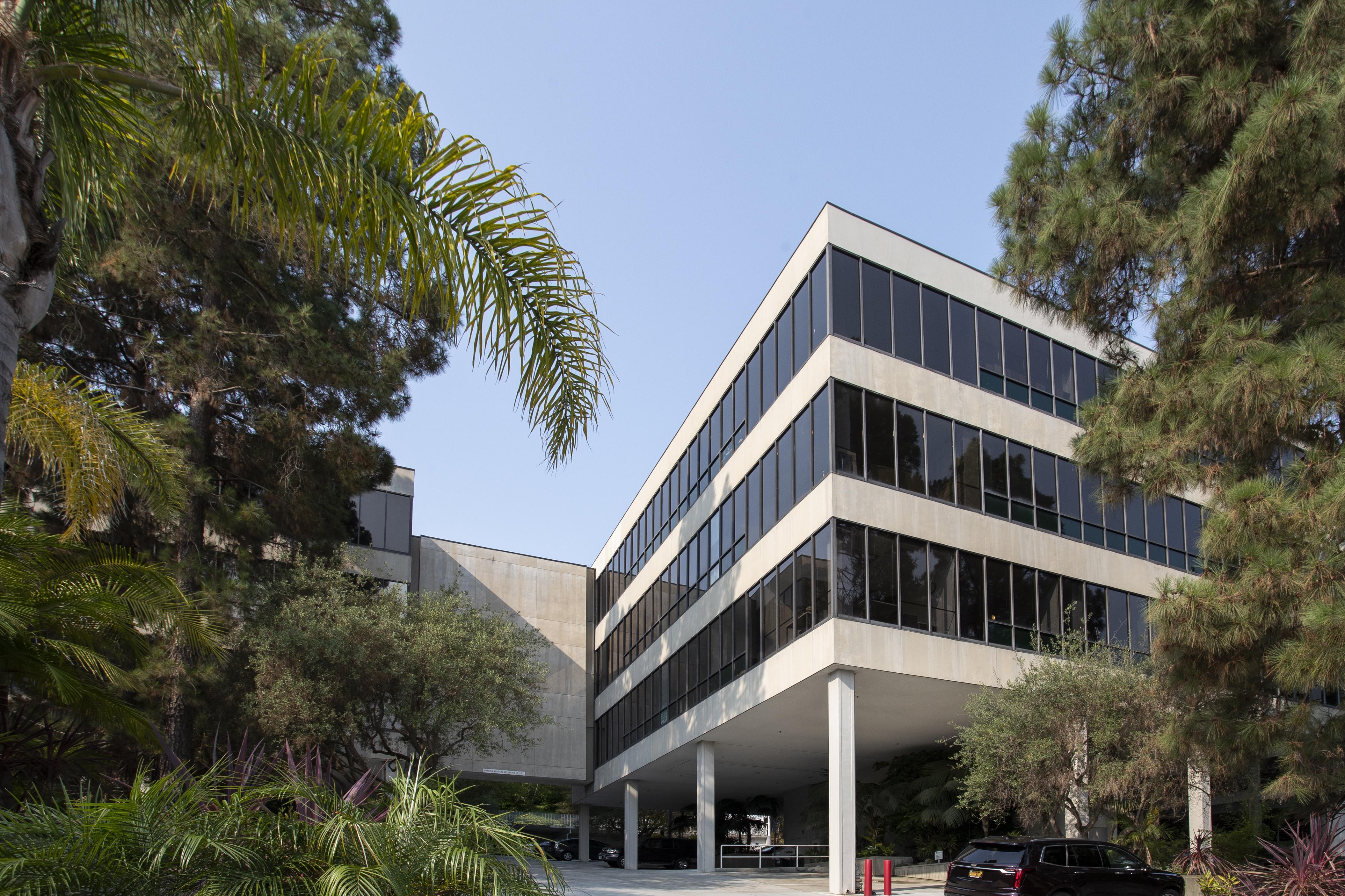 Regus - California, Palos Verdes - Twin Towers image 1