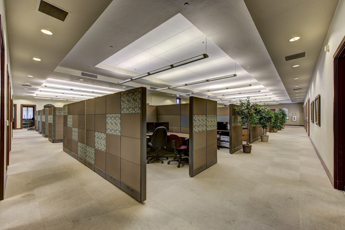 Diamond Creek Business Center image 3