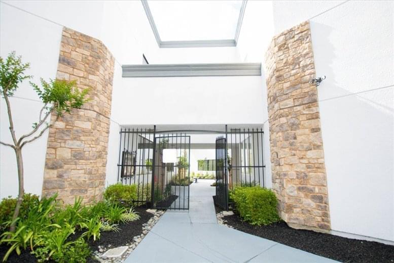 5750 Sunrise Executive Suites image 4