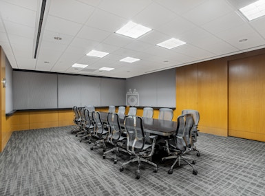 Regus - California, San Francisco - 580 California image 4