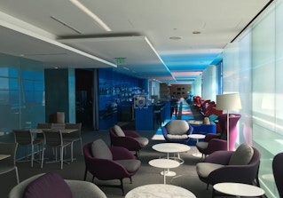 Virgin Atlantic Clubhouse operated by Plaza Premium Group (Departure Hall, International) / San Francisco image 2