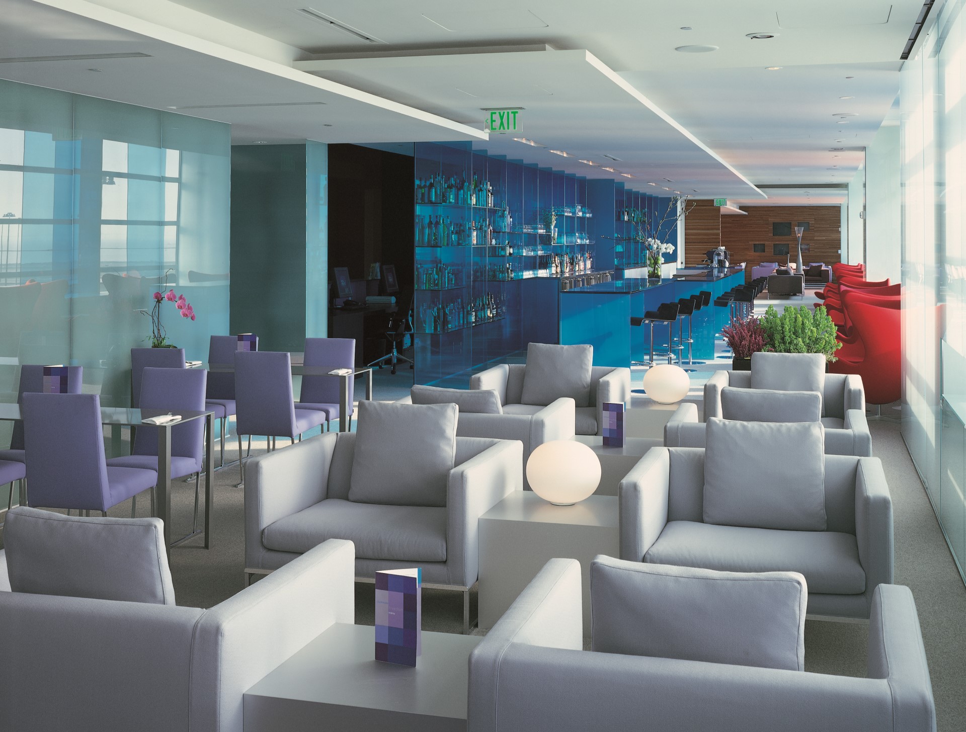 Virgin Atlantic Clubhouse operated by Plaza Premium Group (Departure Hall, International) / San Francisco image 5