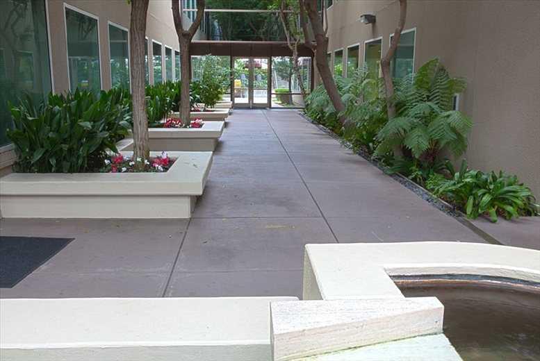 Executive Base Network image 5