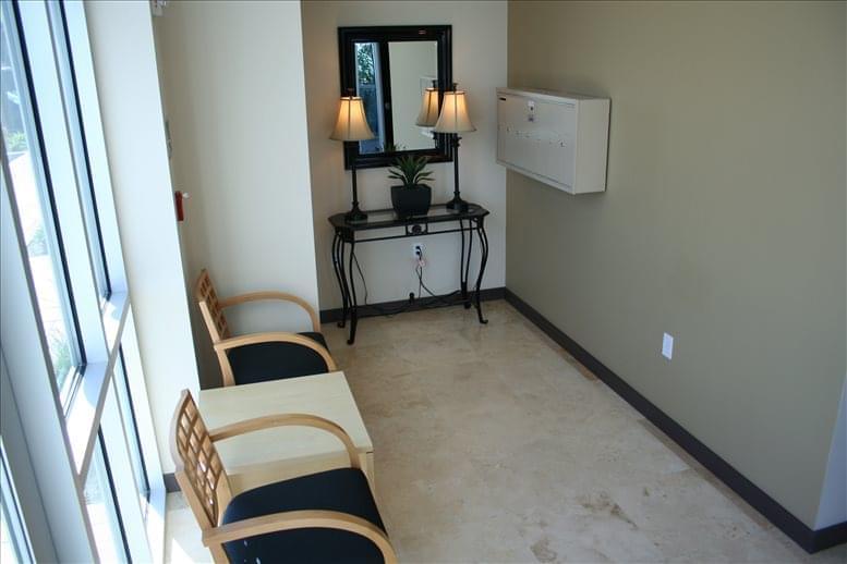 Valencia Offices Suites image 5