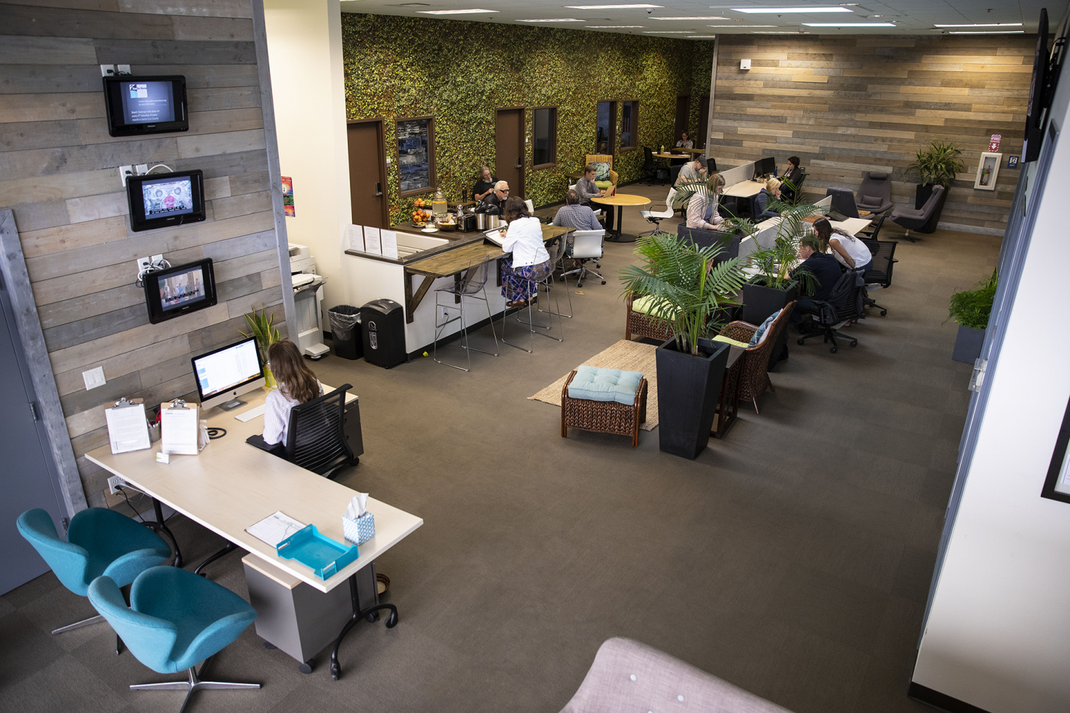 The Satellite Flexible Workspace and Digital Media Studio image 4