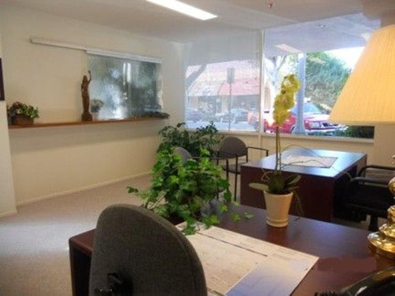 Atrium Business Court image 5