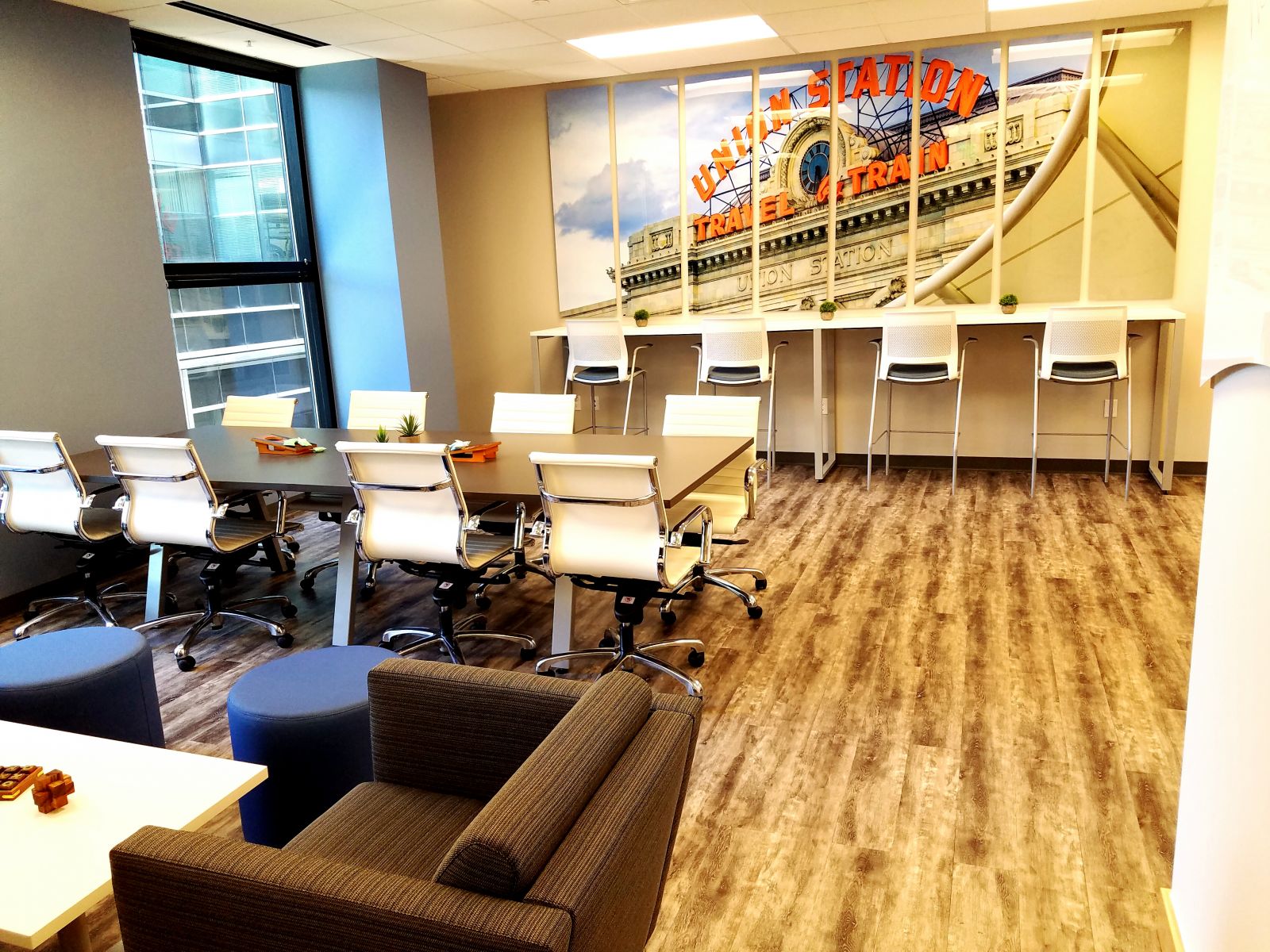 Intelligent Office Connected image 3