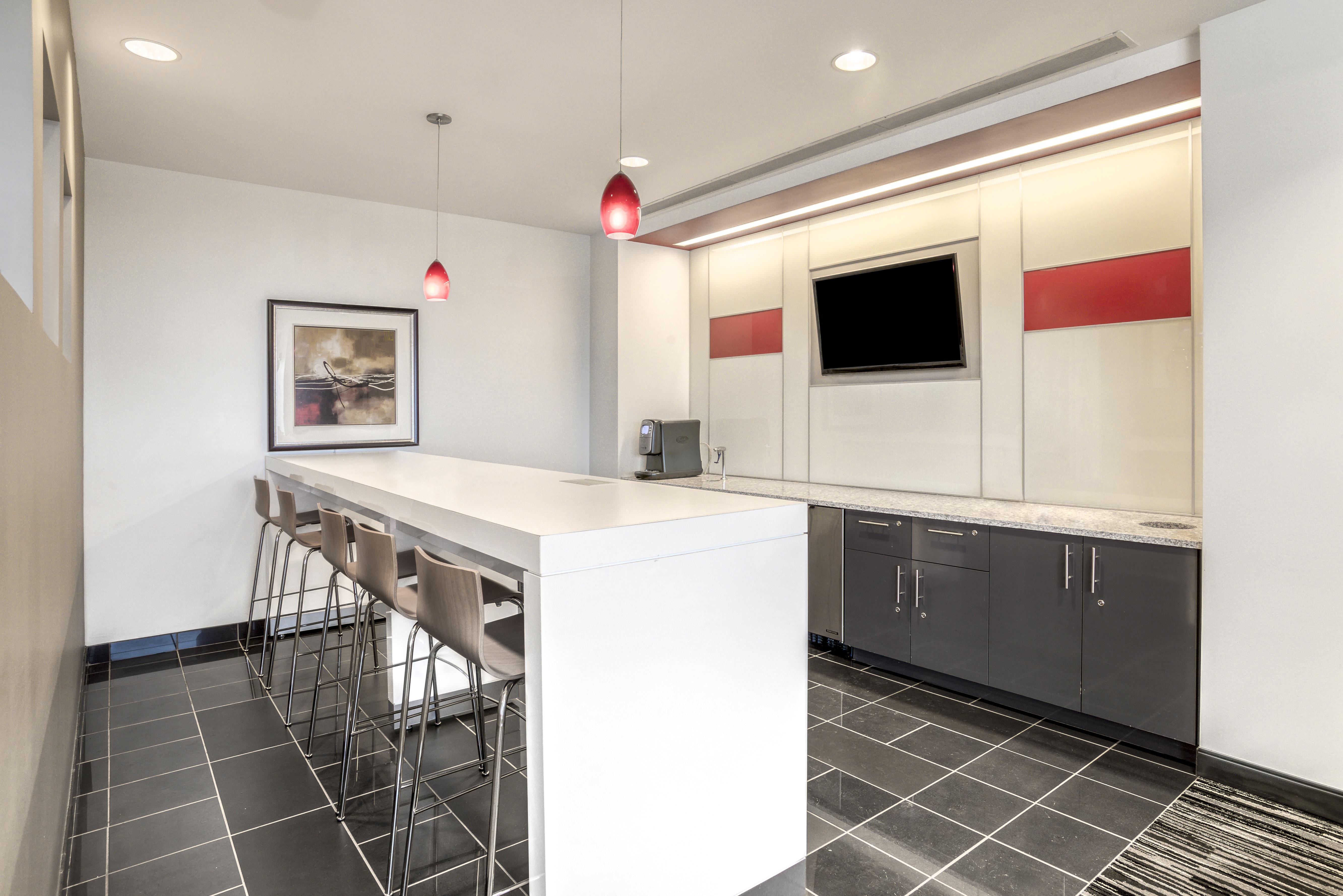 Regus - Colorado, Englewood - The Point at Inverness image 5